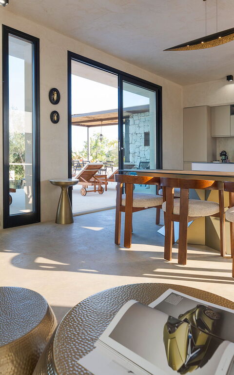 Eos Villa: Dining Room, Kitchen, Living Room