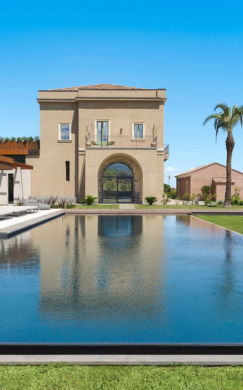 Fiumè: Building Exterior, Outdoor, Pool