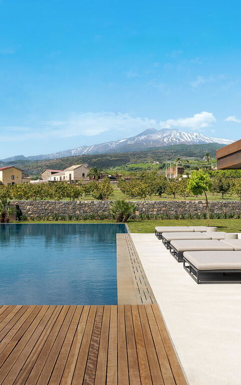 Fiumè: Building Exterior, Outdoor, Pool