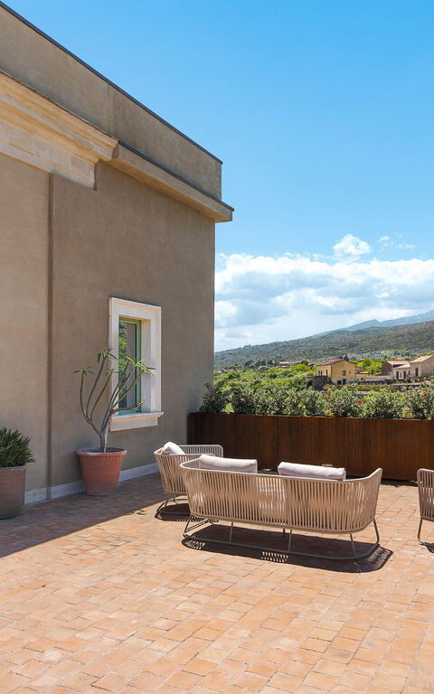 Fiumè: Balcony / Terrace / Patio, Building Exterior, Outdoor