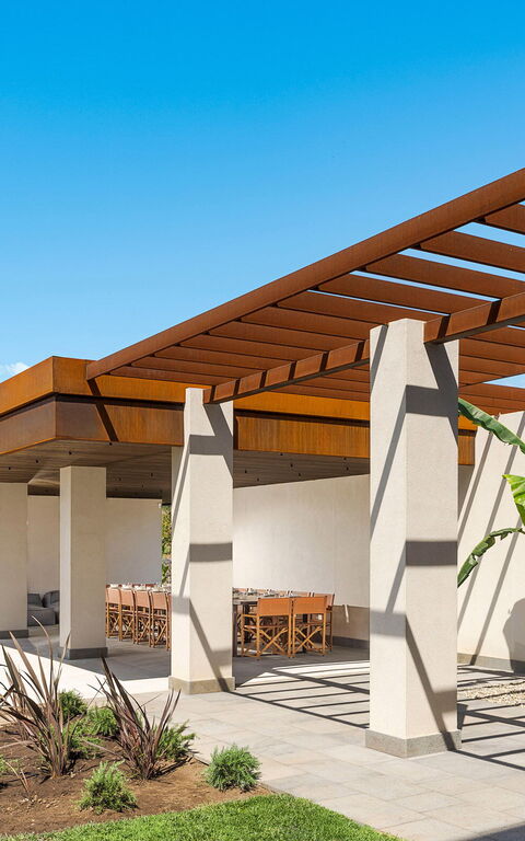 Fiumè: Building Exterior, Outdoor