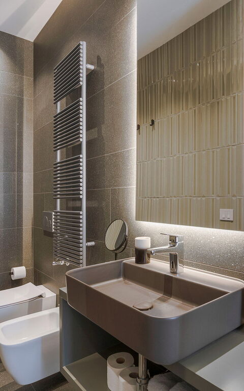 Fiumè: Bathroom