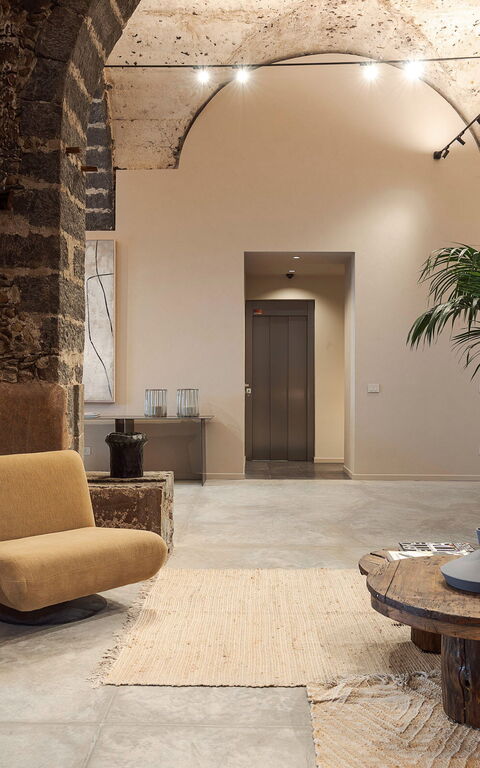 Fiumè: Living Room