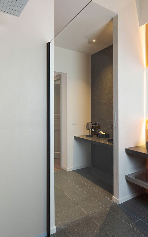Fiumè: Bathroom