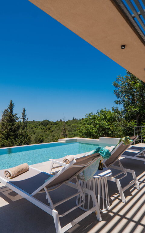 Villa Melia: Outdoor, Pool