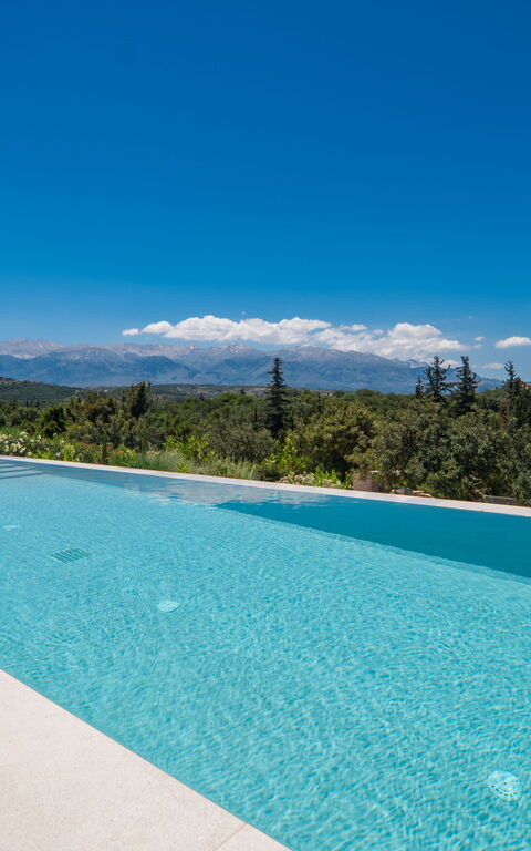 Villa Melia: Outdoor, Pool