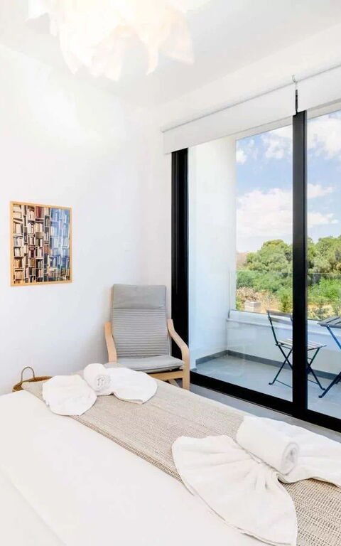 By the Beach - Sea Pearl Villa: Bedroom