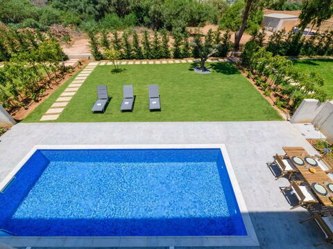 By the Beach - Sea Pearl Villa