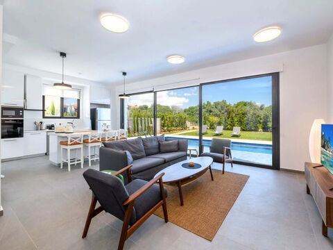 By the Beach - Sea Pearl Villa