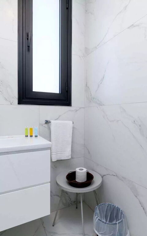 By the Beach - White Coral Villa: Bathroom