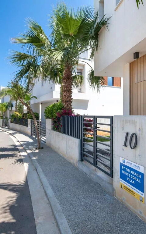 By the Beach - White Coral Villa: Main Entrance