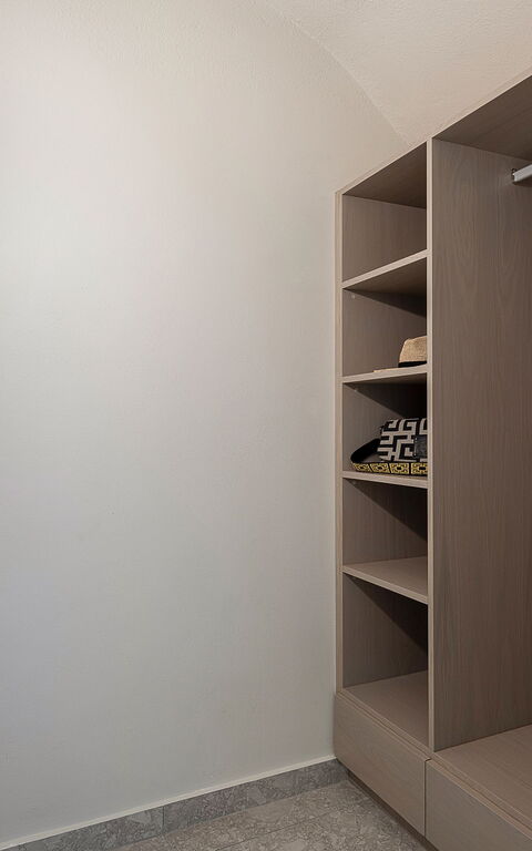 Ares Luxurious Residence: Bedroom