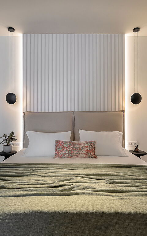 Ares Luxurious Residence: Bedroom