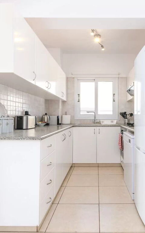 Ayia Triada Beach Gardens: Kitchen