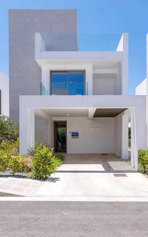 Azure Seaview - Ruby Villa: Main Entrance