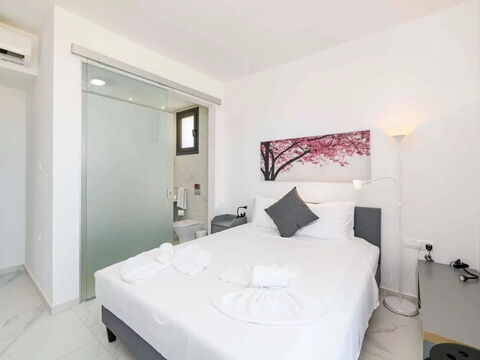 By the Beach - Emerald Seaview Villa