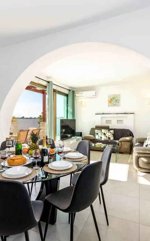 Kymma Seaview #24: Dining Room