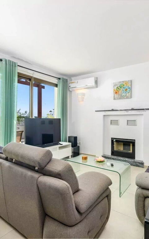 Kymma Seaview #24: Living Room