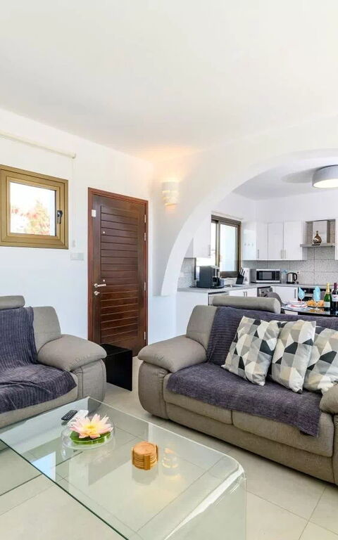 Kymma Seaview #24: Living Room