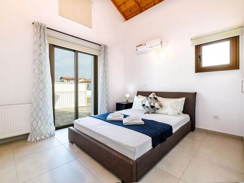 Kymma Seaview #24