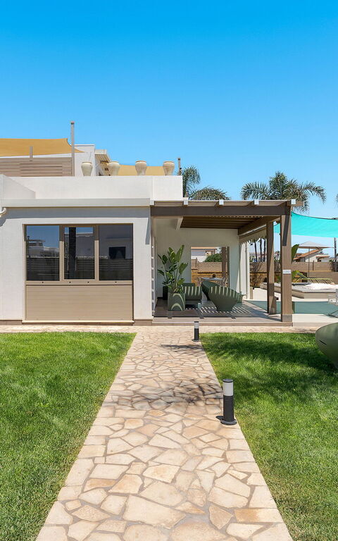 Arabel: Building Exterior, Garden, Outdoor