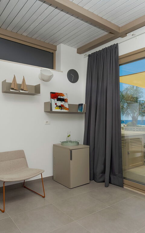 Arabel: Other Room