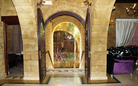 Accommodation Suite Price Elias