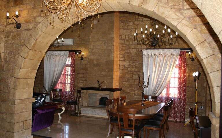 Accommodation Suite Price Elias