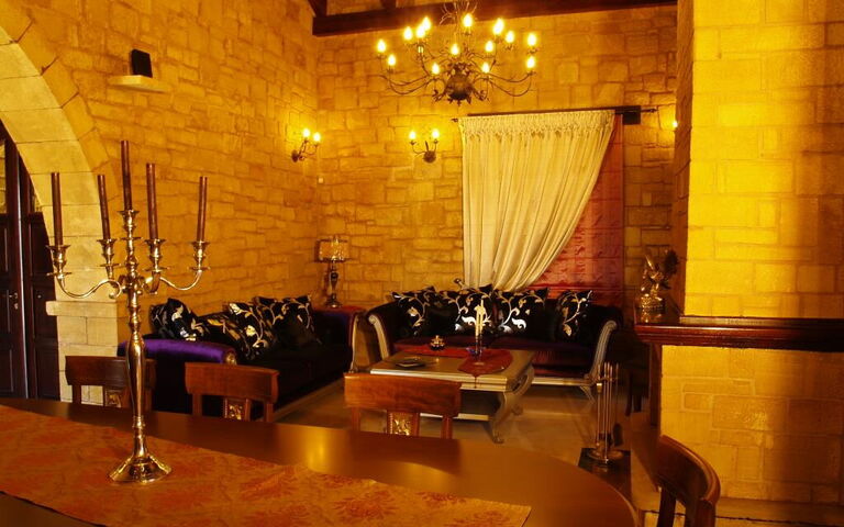 Accommodation Suite Price Elias