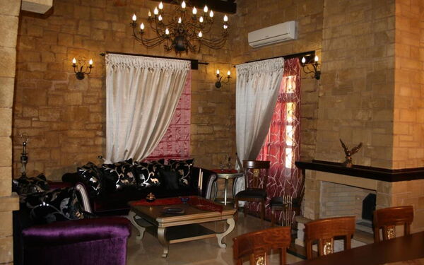 Accommodation Suite Price Elias