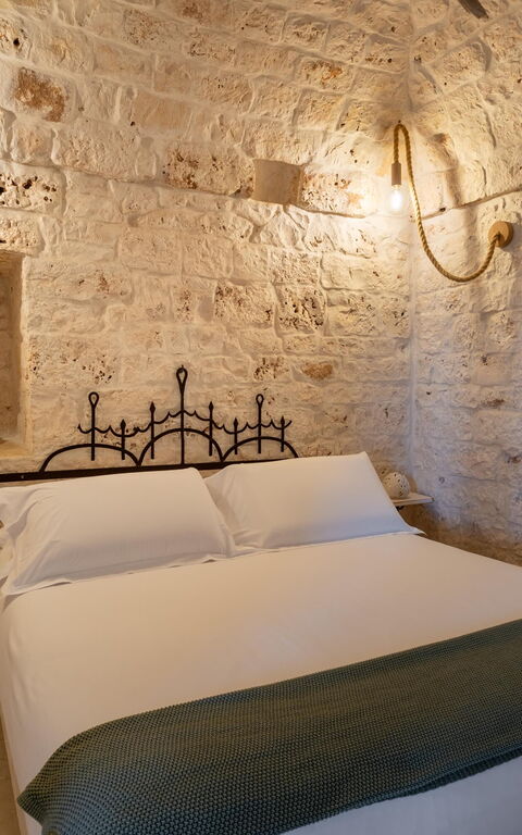 Villa Calanthia: Bedroom