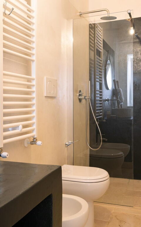 Villa Calanthia: Bathroom