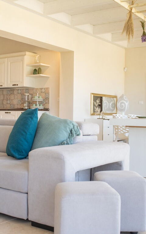 Villa Calanthia: Dining Room, Living Room