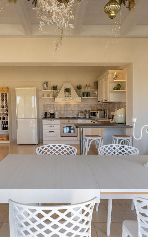 Villa Calanthia: Dining Room, Living Room