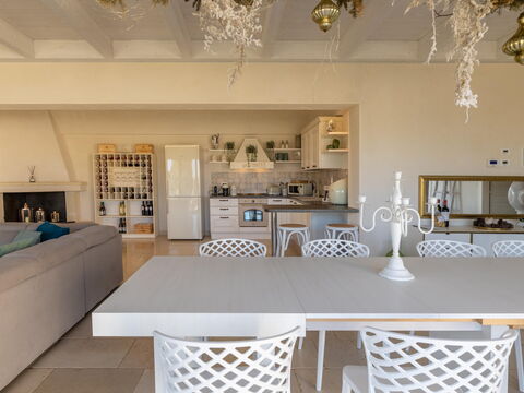 Villa Calanthia