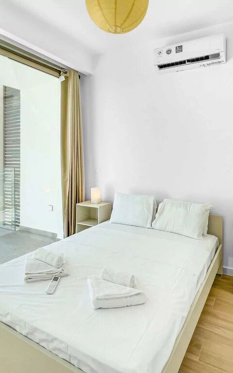 Azure Seaview- Garnet Villa: Bedroom
