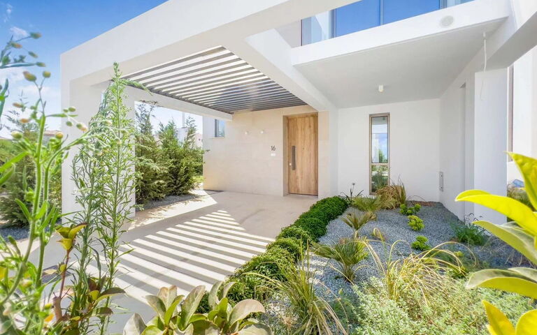 Azure Seaview- Garnet Villa: Main Entrance