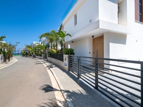 By the Beach - Aura Villa