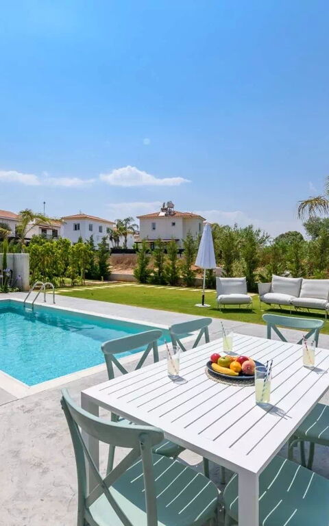 By the Beach - Blue Topaz Villa: Building Exterior, Garden, Outdoor, Pool