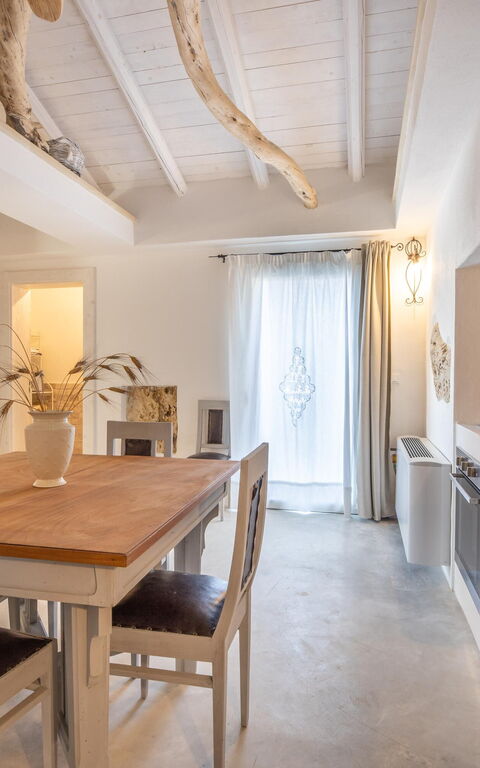 Villa Ametista: Dining Room, Kitchen