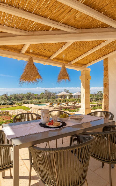 Villa del Cedro: Balcony / Terrace / Patio, Building Exterior, Outdoor