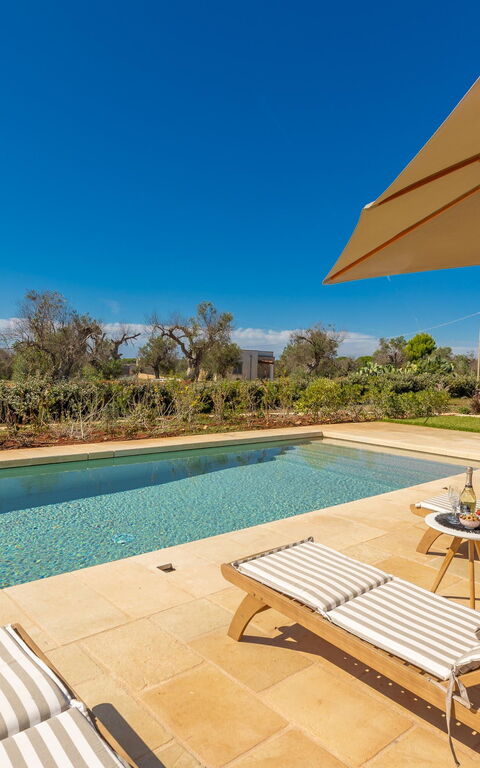 Villa del Cedro: Building Exterior, Outdoor, Pool