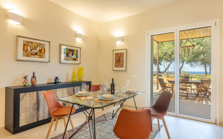 Essenza di Pace: Dining Room