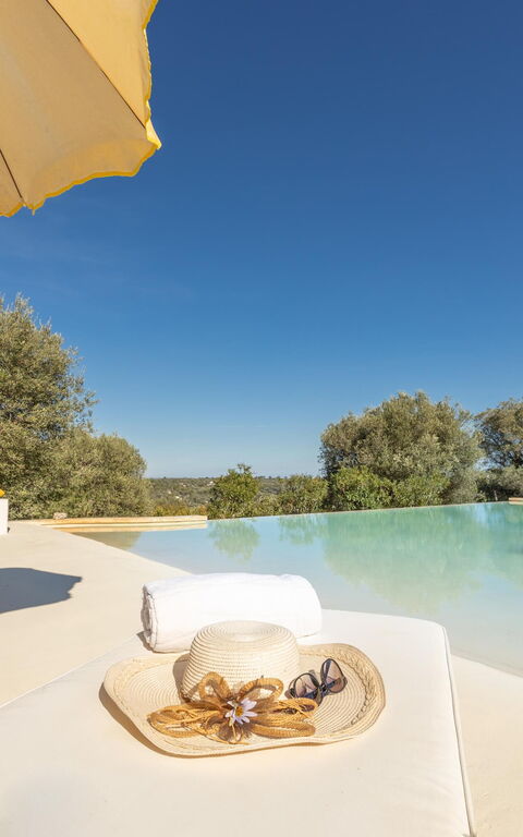 Sentiero della Valle: Bedroom, Building Exterior, Outdoor, Pool