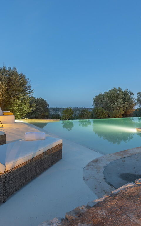 Sentiero della Valle: Bedroom, Building Exterior, Outdoor, Pool
