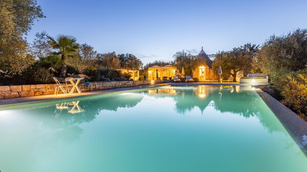 Sentiero della Valle: Bedroom, Building Exterior, Outdoor, Pool
