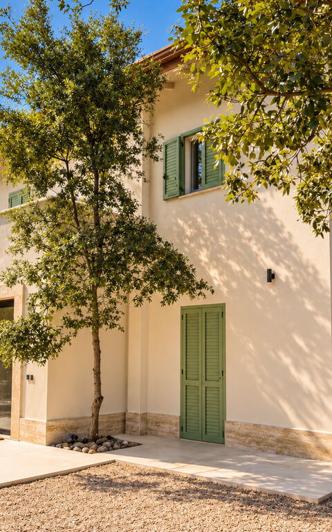 Roc Villa: Building Exterior, Outdoor