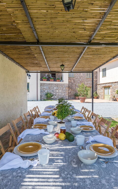 Villa a Casa di Giovanni: Balcony / Terrace / Patio, Building Exterior, Outdoor