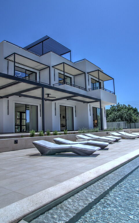 Villa Watanave: Balcony / Terrace / Patio, Building Exterior, Outdoor, Pool, Spring, Summer